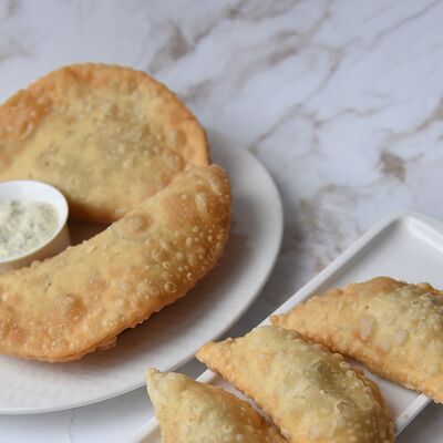 Чебуреки со свининой в Сметана на Б. Садовой по цене 359 ₽