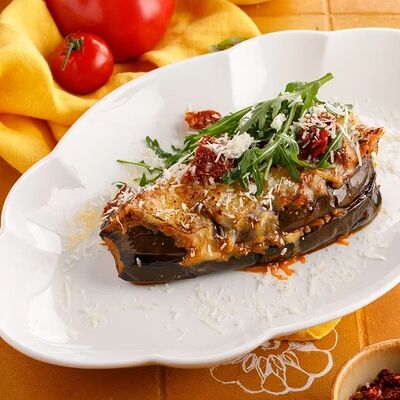 Слоеный баклажан с мясом и копченым сыром в Мамалыга по цене 990