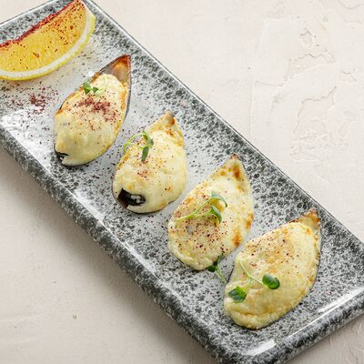 Мидии под соусом дорблю в Brasserie Kriek по цене 880 ₽