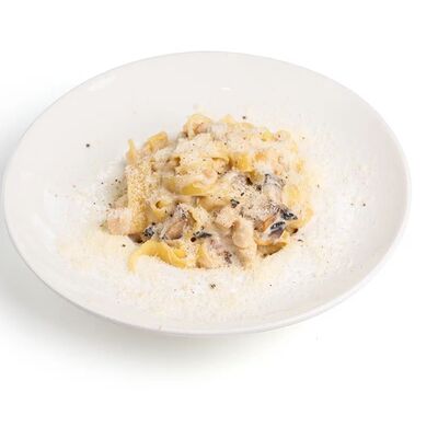 Паста Фетучини с курицей и грибами в Наша пицца по цене 3090 ₸