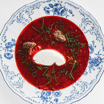 Борщ, томленая щека в Niki по цене 950 ₽