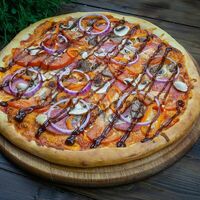 Пицца BBQв Luigis Pizza