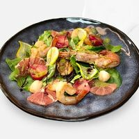 Кавиар с дарами моря в Caviar