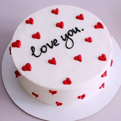 Торт с сердцами Love you в Savoro по цене 3950 ₽