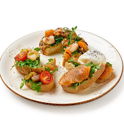 Сет из тостов с креветками и лососем в Кофеин по цене 819 ₽