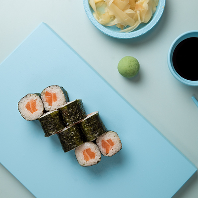 Хосомаки с лососем в Rollwell по цене 420 ₽