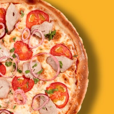 Пицца со свининой 32 см в ФАРТуна по цене 900 ₽