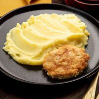 Картофельное пюре с куриным шницелем в Папины блины