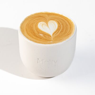 Капучино в Melty по цене 250 ₽