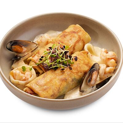 Блины с морепродуктами и шпинатом в Августин по цене 570 ₽