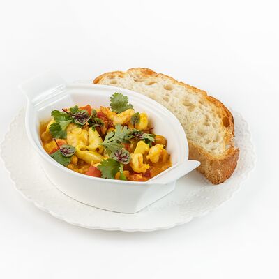 Карри с креветками и кальмаром в ЭРА по цене 980 ₽