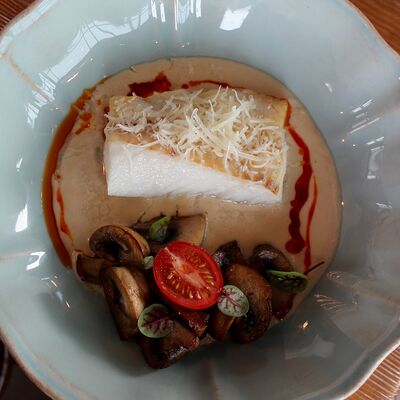 Треска с овощами и соусом лемонграсс в Хюгге Сырный ресторан по цене 900 ₽