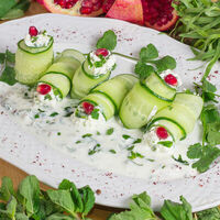 Рулетики из огурца с творожной начинкой в Мушмула