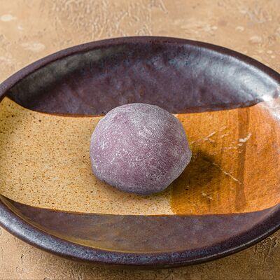 Моти Черника в Maneki по цене 240 ₽