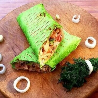 Чесночная шаурмав Vkusno по цене 360 ₽