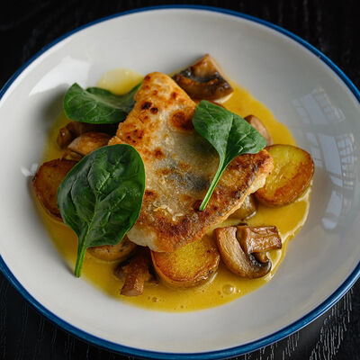 Судак с картофелем и грибами в Шалом Берман по цене 810 ₽