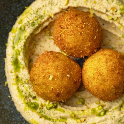 Хумус с ташмиджаби в ODA по цене 940 ₽