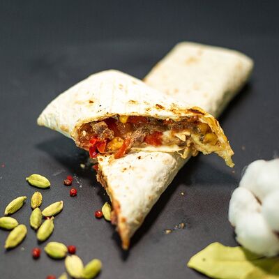 Шам-стейк из говядины в лаваше в Джудос joudos шаверма 12 по цене 555 ₽