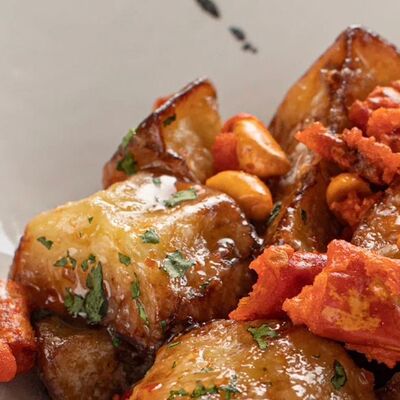 Баклажаны в кисло-сладком соусе в Here sushi по цене 850 ₽