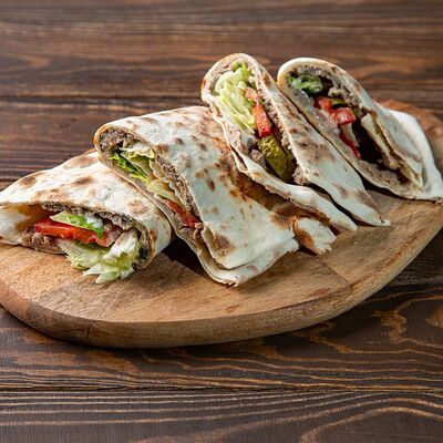 Лепешка Кафта с овощами большая в Кабанья по цене 750 ₽