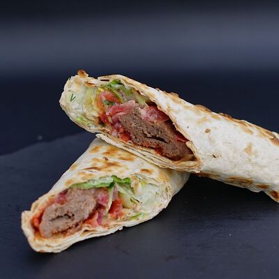 Шаурма с люля-кебабом из свинины в Мангал Хаус по цене 549 ₽