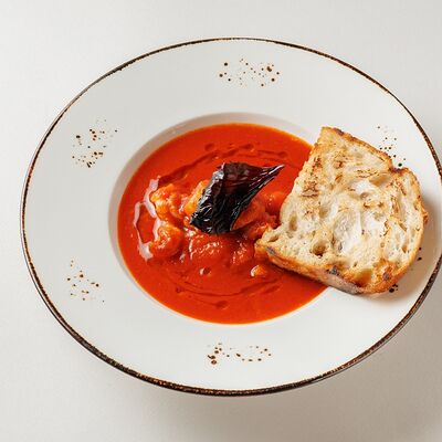 Суп томатный с морепродуктами в Buana cafe по цене 1130 ₽