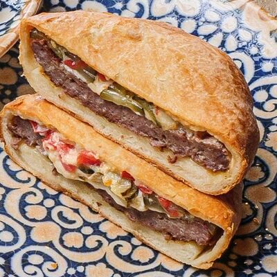 Татар-бургер в Кишмиш Oйla по цене 635 ₽