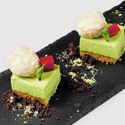 Чизкейк фисташковый в Самое популярное кафе по цене 210