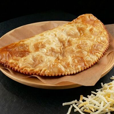 Чебурек с сыромв Винегрет по цене 320 ₽