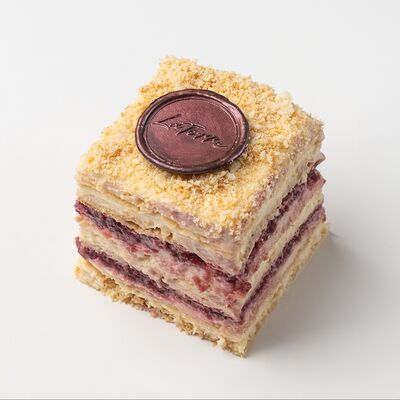 Наполеон с малиной в La Torre по цене 450 ₽