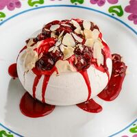 Десерт Павлова в Катюша Katyusha