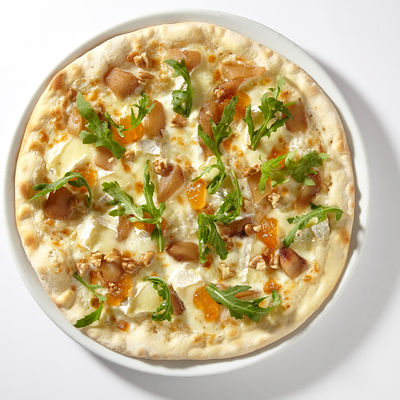 Пицца Камамбер, груша и абрикосовый джемв Слоёнка по цене 710 ₽