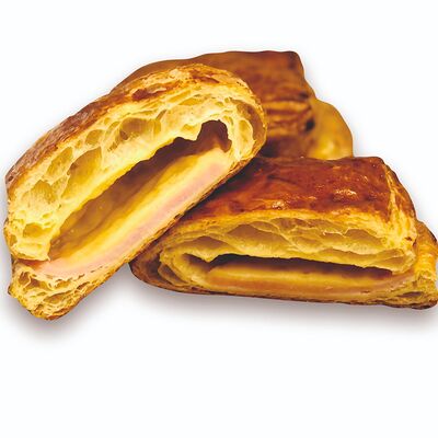 Слойка с ветчиной и сыром в Березка по цене 74 ₽