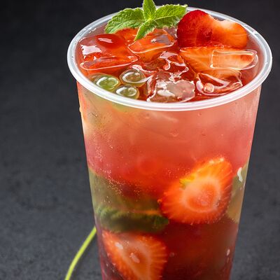 Клубничный мохито в One More Bubble по цене 490 ₽