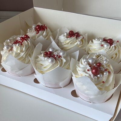 Набор Капкейков со сливочным кремом и бусинами в Амрита по цене 2150 ₽
