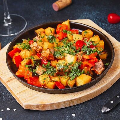 Картофель со свининой в Сохо по цене 560