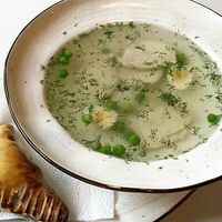 Куриный бульон с пирожкомв Бар Пиф-Паф