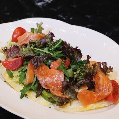 Омлет с лососем в Nest по цене 650 ₽