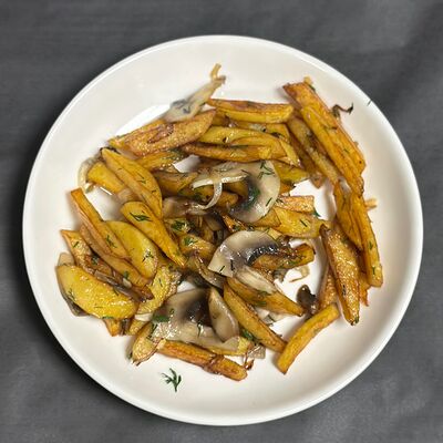 Картошка жареная с грибами в Буфет по цене 330 ₽