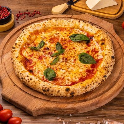 Д. Пицца Маргарита в Шашлычная на Холме по цене 660 ₽