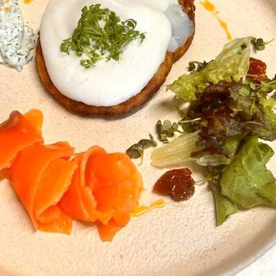 Драники с лососемв Everest Sochi по цене 960 ₽