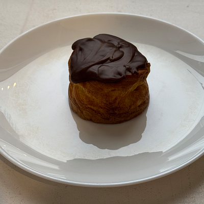 Профитроли с ванильным кремом и ганашом 50 гр в Витрина вкуса по цене 175 ₽