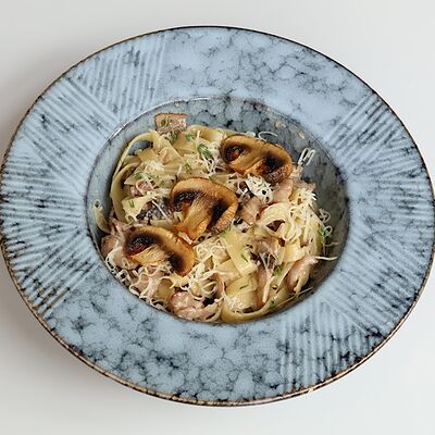 Паста с грибами в орехово-трюфельном соусе в Буфет по цене 610 ₽