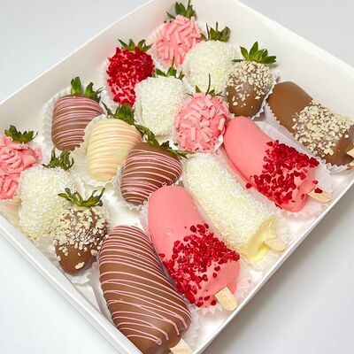 Клубничный шармв Shik berry по цене 3970 ₽