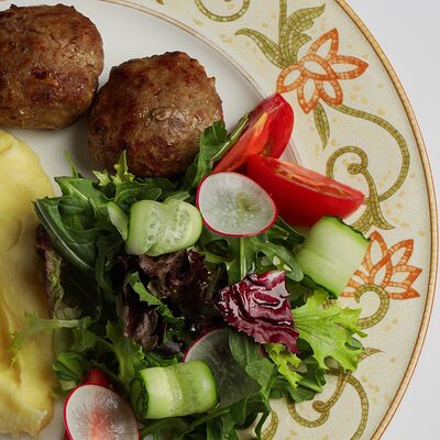 Котлеты из телятины в Bistrot по цене 1200 ₽