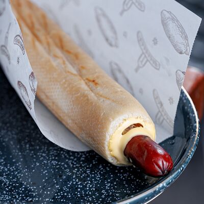 Французский хот-дог в Al-Abbos по цене 240 ₽