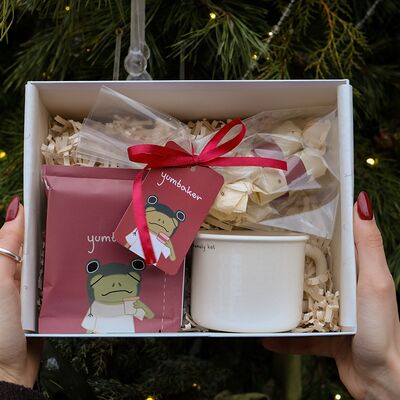 Подарочный бокс Extremely Hot, 200 мл в Yumbaker home по цене 12450 ₽