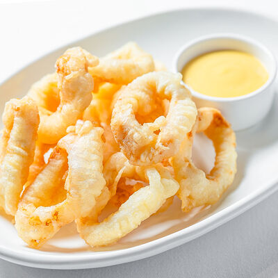 Кальмар темпура с манговым айоли в Рыба Мечты по цене 590 ₽