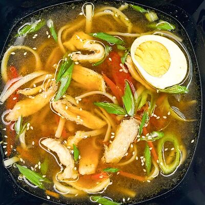 Рамен с курицей в Mr roll по цене 427 ₽