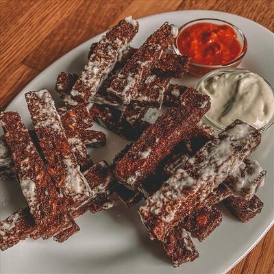 Гренки фирменные в Соль & Перец по цене 397 ₽